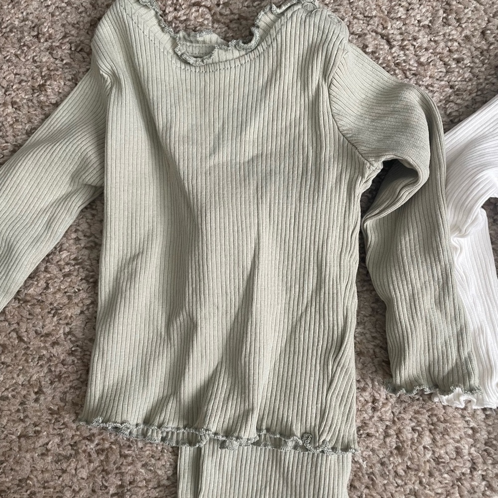 Kids Matching Set - Picture 2 of 3